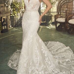 Elegant White Lace Wedding Dress